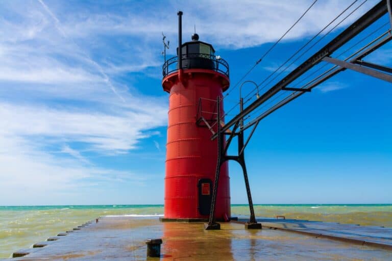 the south haven lighthouse