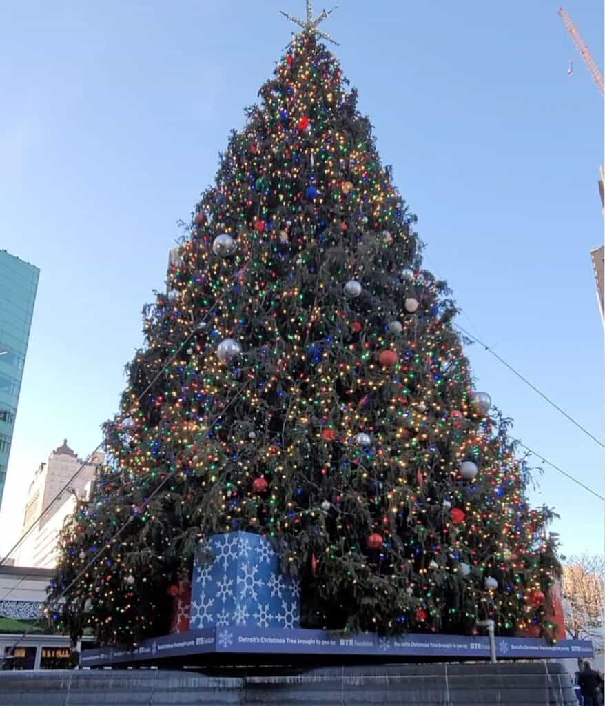 detroit chirstmas tree