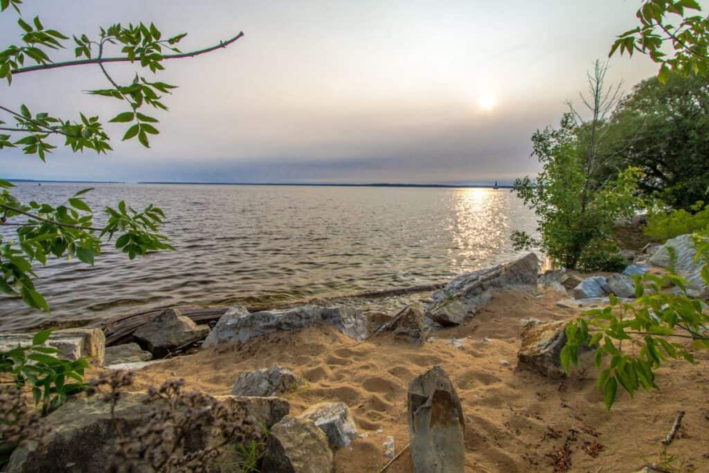 beach in escanaba michigan 