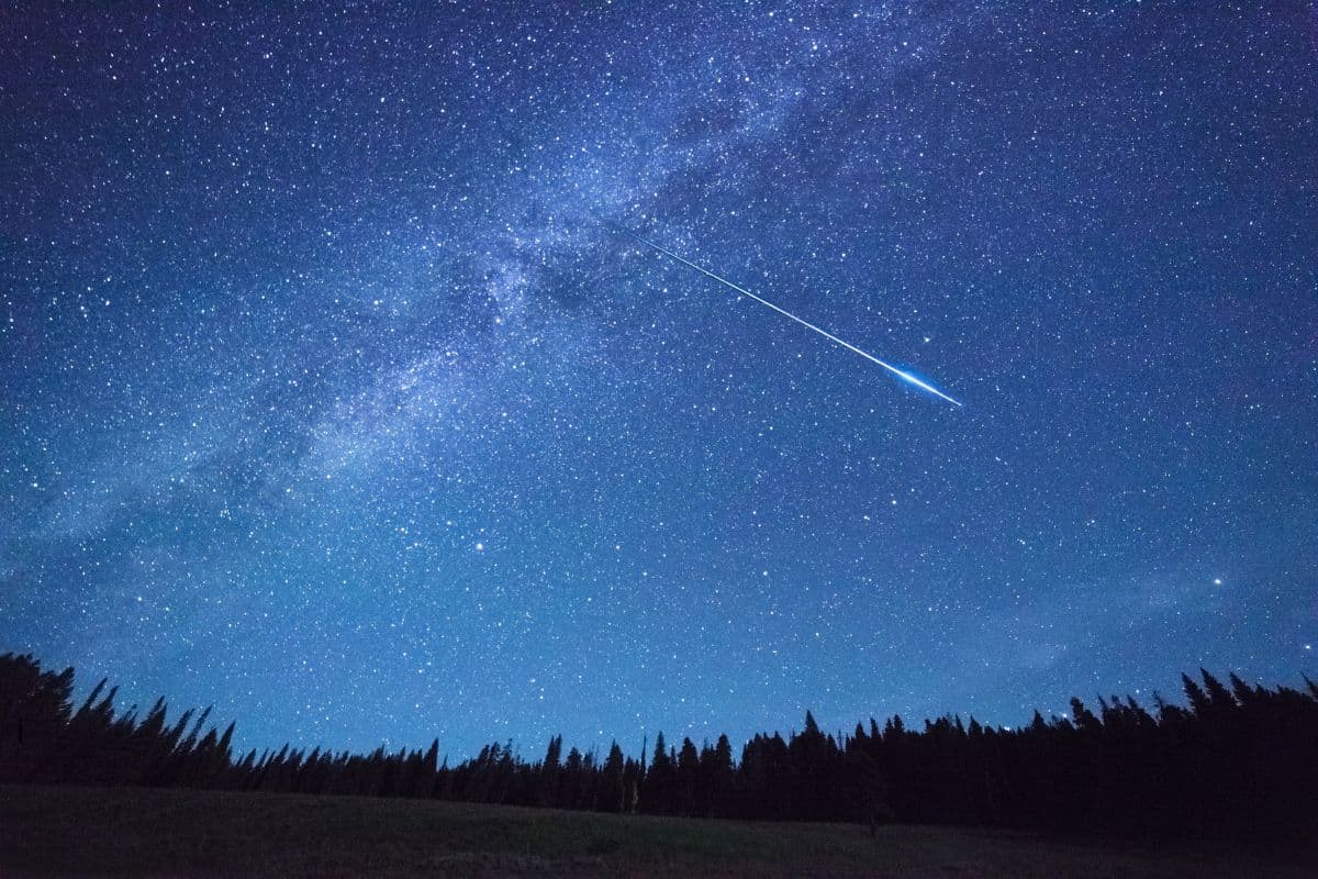 meteors at headlands dark sky park