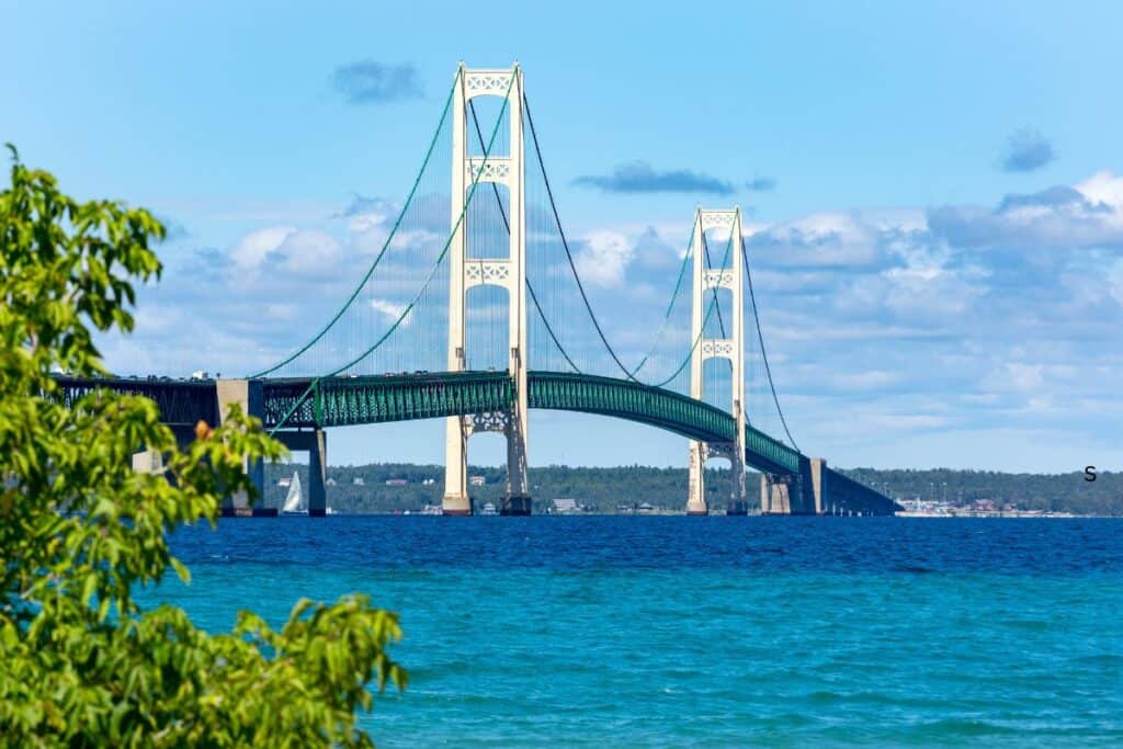 mackinac bridge 