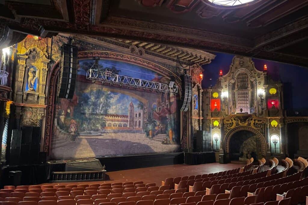 35 Historic Michigan Theaters A MustSee List for Theater Buffs My