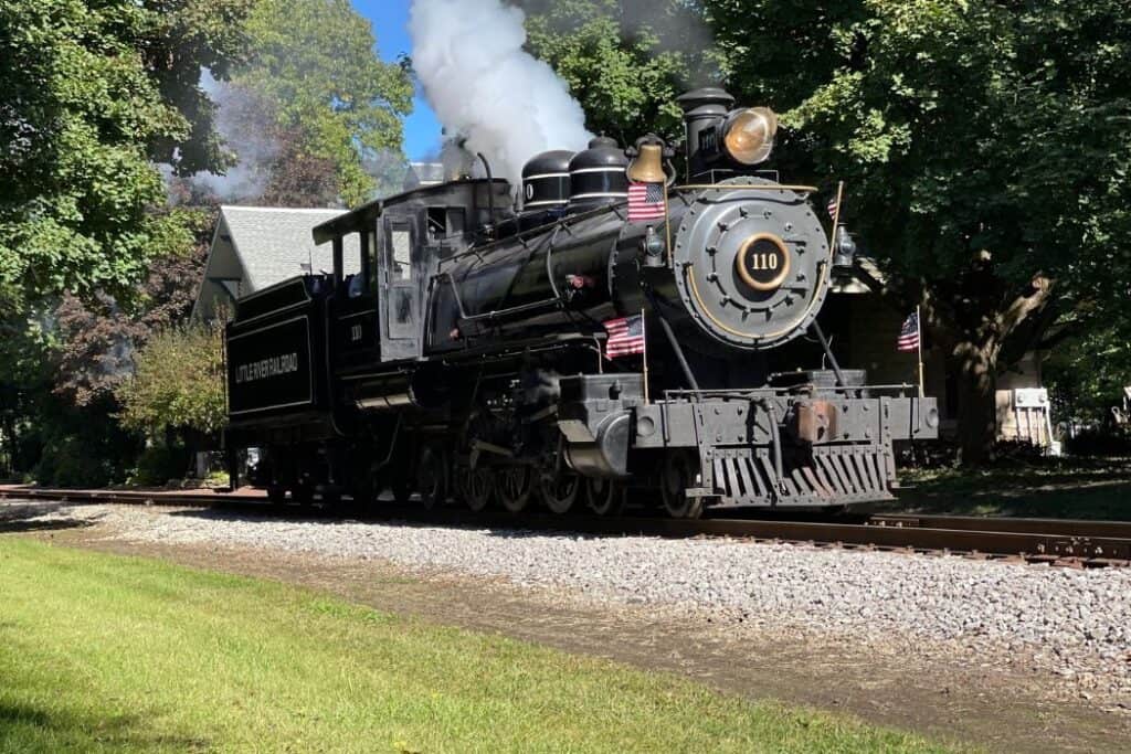 Michigan Fall Train Rides: 11 Scenic Tours & Fun Things to Do in Fall ...