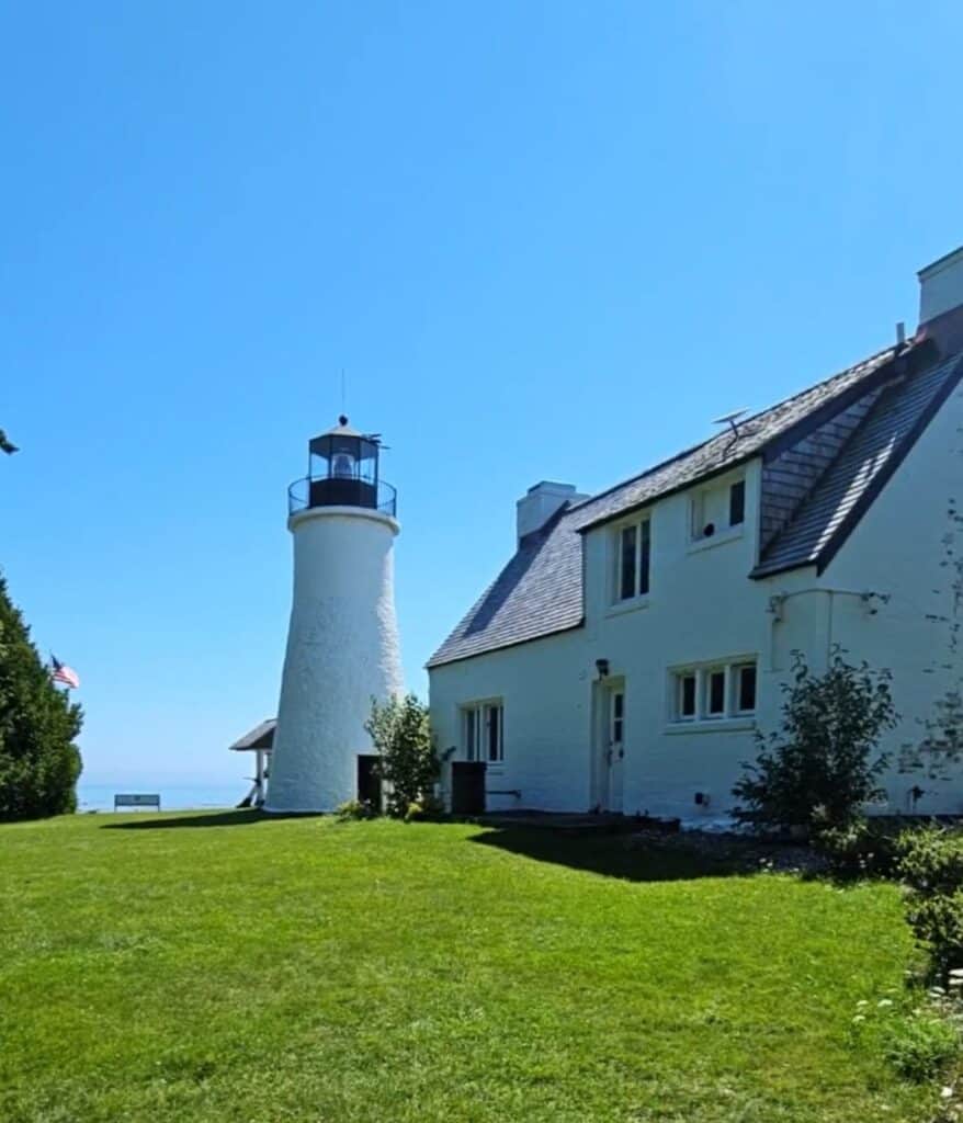 presque isle lighthouse